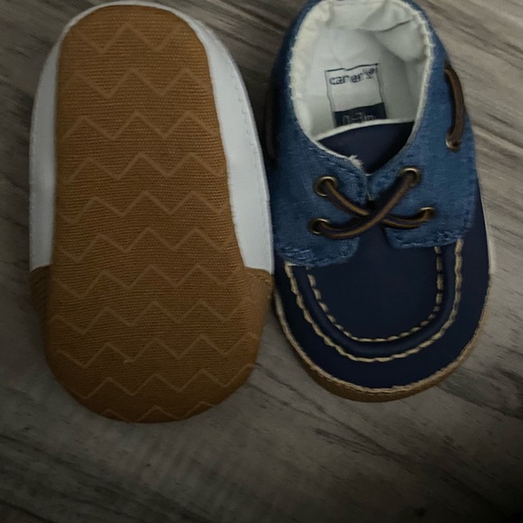 Carters baby shoes - Picture 2 of 2